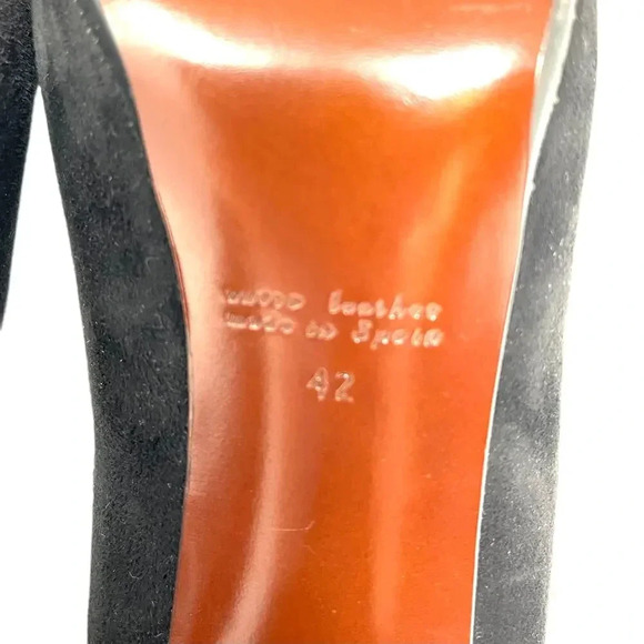 Chie Mihara Anthropologie Black Suede Platform Pumps with Pompom Flower Size 42 - Picture 9 of 9